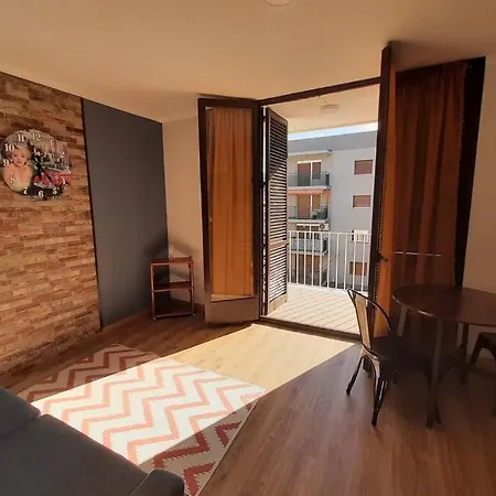 Apartment Al Lado De Playa: Bonito Apartamento, Wifi