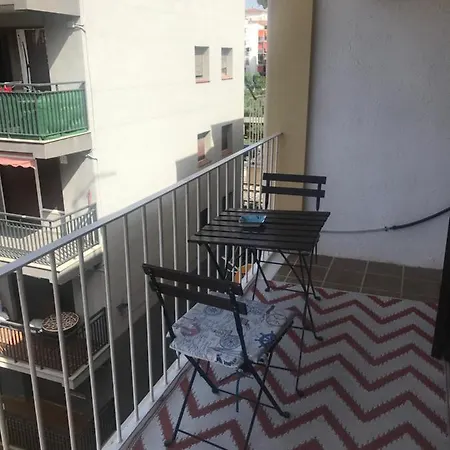 Al Lado De Playa: Bonito Apartamento, Wifi Salou